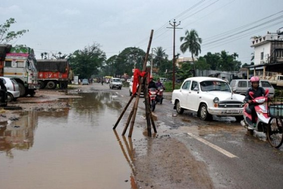 Road connecting from Chandrapur to Khayerpur turned paralyzed Road connecting from Chandrapur to Khayerpur turned paralyzed